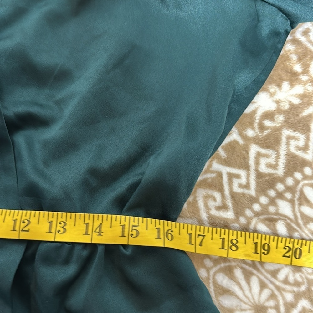 J CREW Woman's Green Satin Surplice Long Sleeve Top Peplum Blouse SZ M - Picture 8 of 8